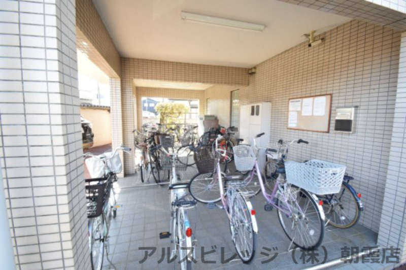 ウィンベルコーラス朝霞の駐輪場