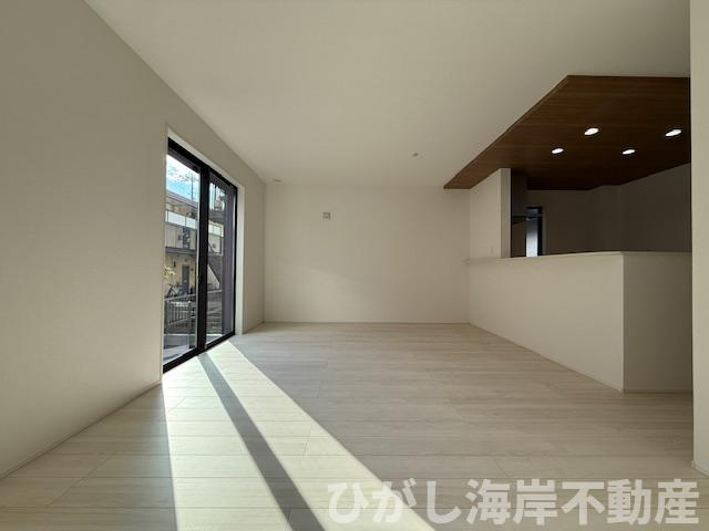 平塚市中里　新築戸建　全２棟の居間・リビング|16.5帖　LDK