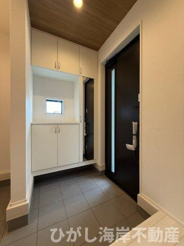 平塚市中里　新築戸建　全２棟の玄関|玄関