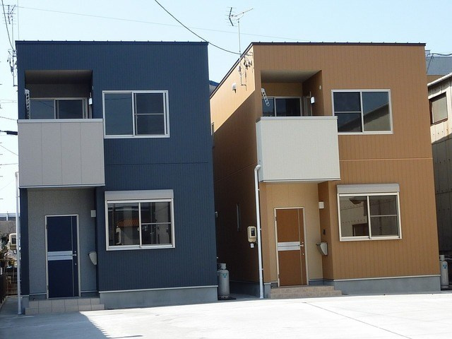当知町７－１５－３コダテックスⅠＣの外観|左側のネイビー