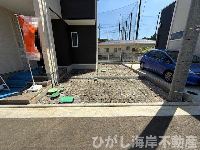 茅ヶ崎市香川5丁目　新築戸建　全10棟の駐車場|4月16日撮影　外構工事中　駐車スペース