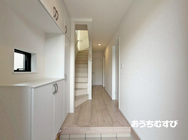 守山区大森北1丁目（残1棟）の玄関