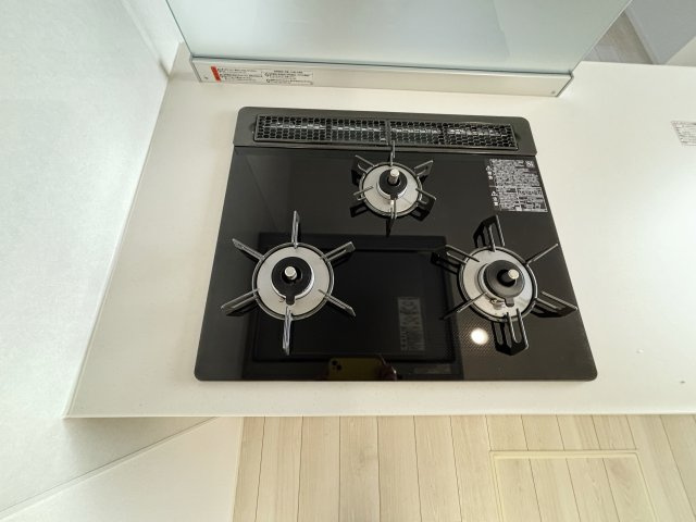 練馬区羽沢2丁目 全3棟 1号棟のキッチン|食後の片づけに便利な食器洗乾燥機が標準装備です