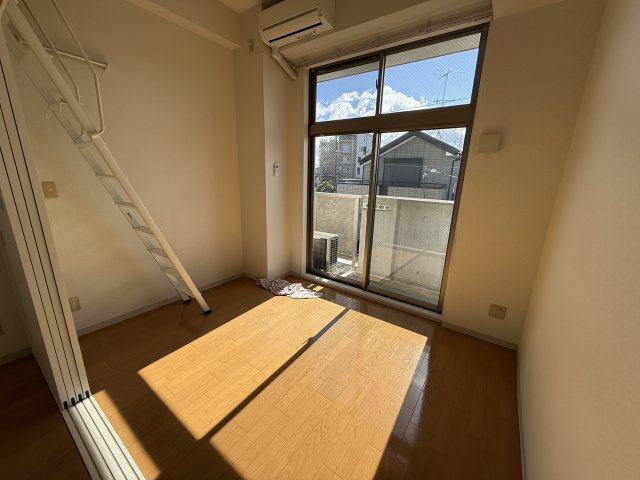 プレステージ天神Ⅳの洋室