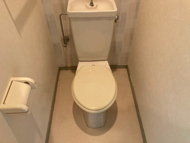 リンク・ベースのトイレ|同建物別部屋 現況優先