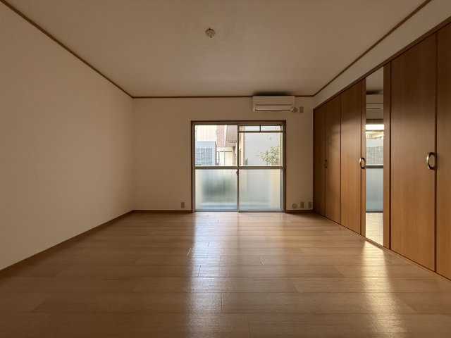 ルクン服部の居間・リビング