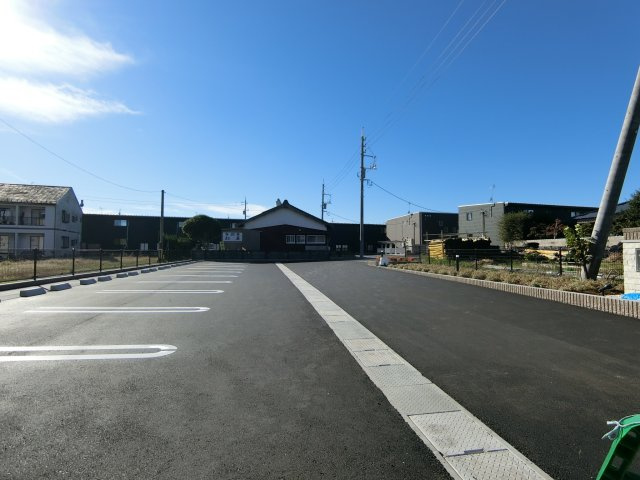 ブルーオーシャン・レジデンスＡの駐車場