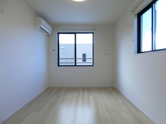 ブルーオーシャン・レジデンスＡの洋室