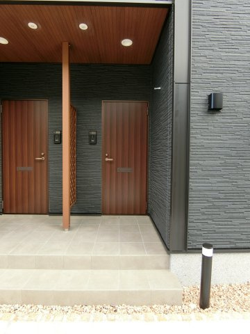 ブルーオーシャン・レジデンスＡの玄関