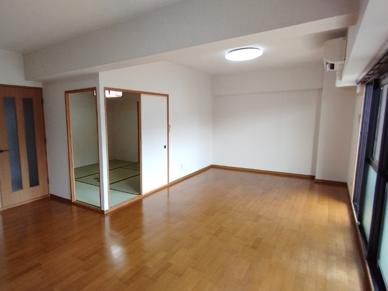 ロイヤル柴田の居間・リビング