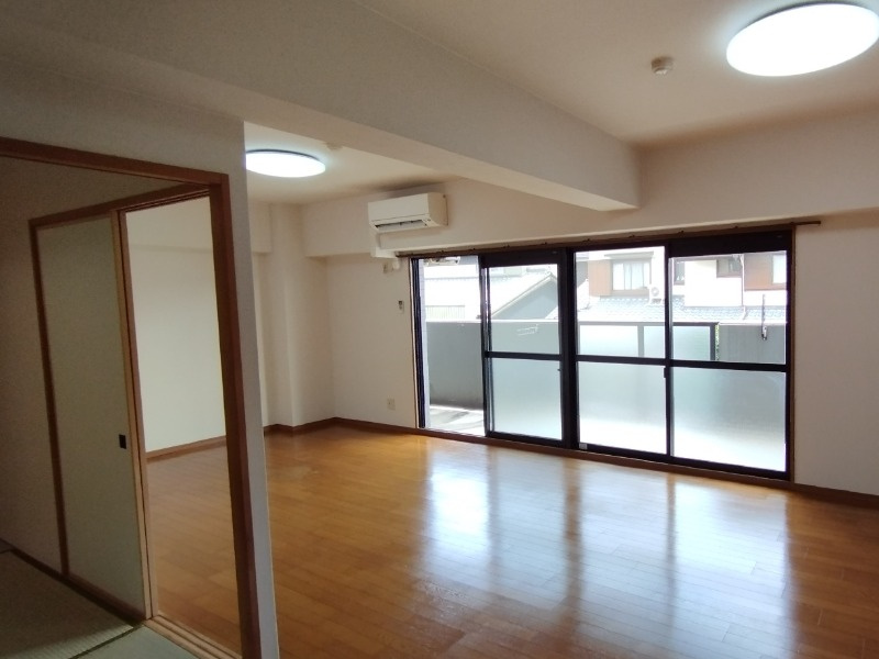 ロイヤル柴田の居間・リビング