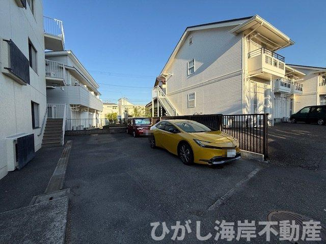 ライフコア茅ヶ崎の駐車場|敷地内駐車場