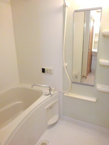 エスト　ボヌール　Ａ棟の浴室