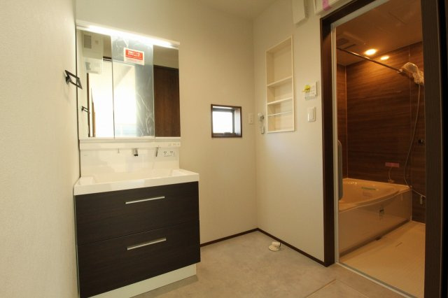 香南市野市町西野　新築戸建　⑦　駐車場５台　（全2棟）の外観|⑦　土地面積　157.56㎡　（約47.66坪）