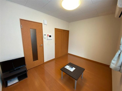 【居間・リビング】 | レオパレスヴァンベールⅡ | ゆったり過ごせる居間です