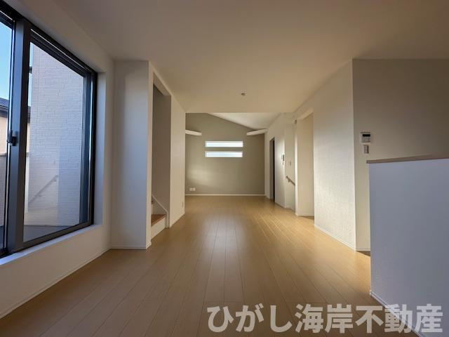 藤沢市辻堂東海岸1丁目　新築戸建　全２棟の居間・リビング|23.8帖　開放感のある吹抜のLDK