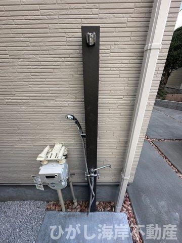 藤沢市辻堂東海岸1丁目　新築戸建　全２棟の庭|外用シャワー