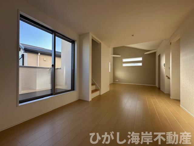 藤沢市辻堂東海岸1丁目　新築戸建　全２棟の居間・リビング|23.8帖　開放感のある吹抜のLDK
