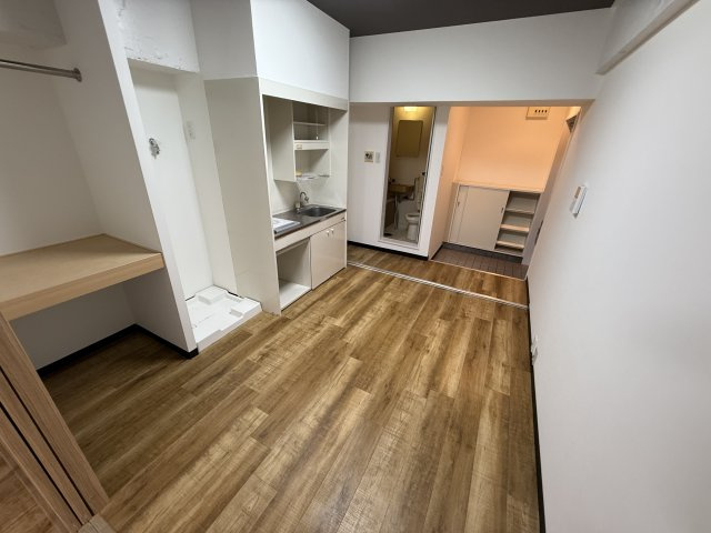 ラ・サルビア桜塚の居間・リビング