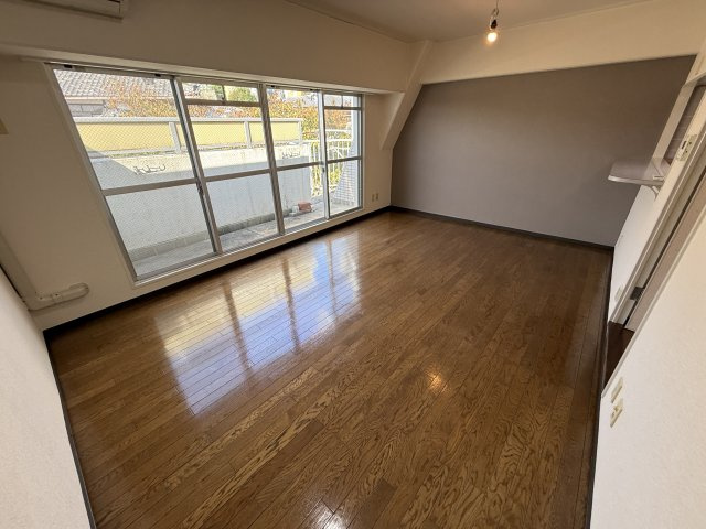 サンパレス２１刀根山の居間・リビング