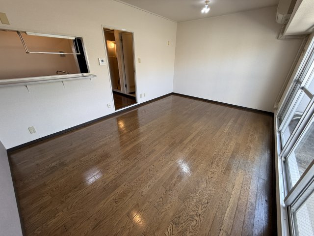 サンパレス２１刀根山の居間・リビング