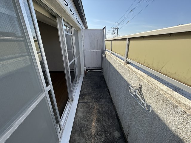 サンパレス２１刀根山のバルコニー