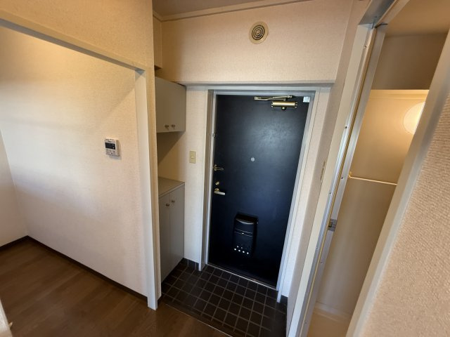 サンパレス２１刀根山の玄関