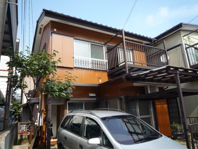谷戸町１丁目貸家