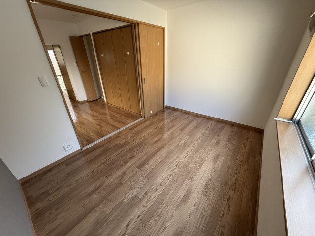 ジェーコーポの洋室