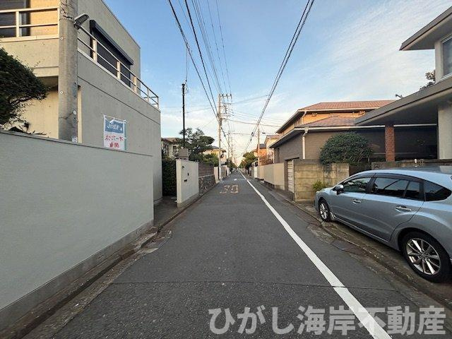 藤沢市鵠沼松が岡4丁目　中古戸建の前面道路含む現地写真|現地外観