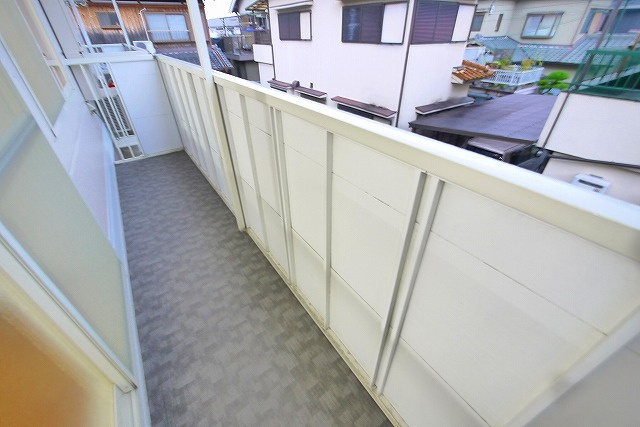 レジデンス桜池のバルコニー|外からの目が気にならないバルコニーで洗濯物が干せます