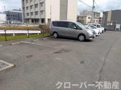 【駐車場】 | レオパレスソウミ