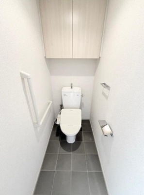 【トイレ】 | KDXレジデンス杉並方南町 | 温水洗浄便座。