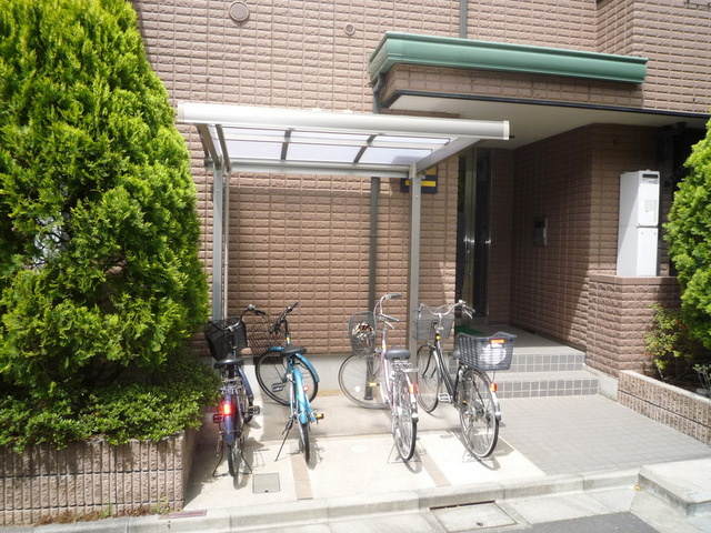 メゾンセピアのその他共用部分|★屋根付き自転車駐輪場★