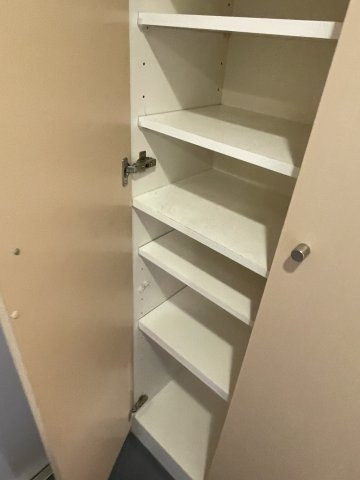 川崎市多摩区宿河原６丁目の賃貸マンションの収納