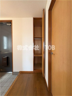 【収納】 | 三鷹新川プラザ | 玄関ホール　収納