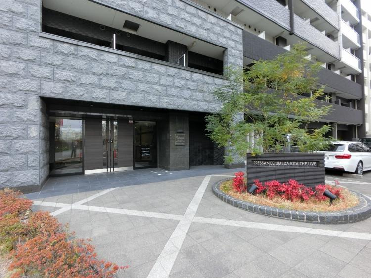 プレサンス梅田北ザ・ライブのエントランス