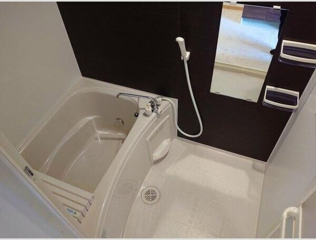 メリディアン国見弐番館の浴室