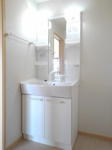 エクセラン・ルポ　Ａの洗面所