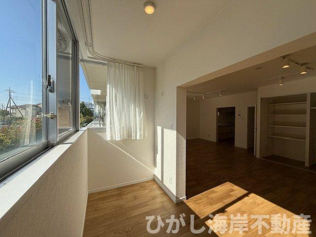 ライトタウン茅ケ崎4の内装|新規リフォーム完了！　2.8帖　サンルーム