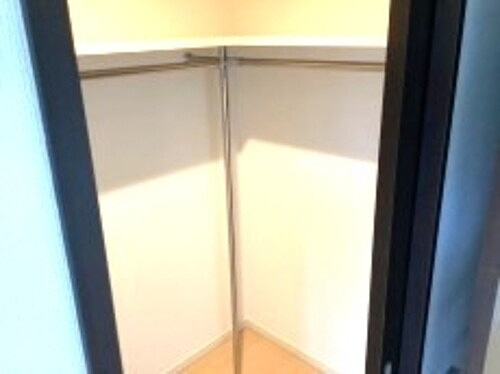 ライオンズヴィラッジオ玉川学園フォレストレジデンスの収納|ウォークインクロゼット