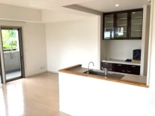 ライオンズヴィラッジオ玉川学園フォレストレジデンスの居間・リビング|リビングダイニング