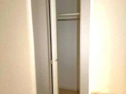 ライオンズヴィラッジオ玉川学園フォレストレジデンスの収納|クロゼット（洋室約5.5畳）