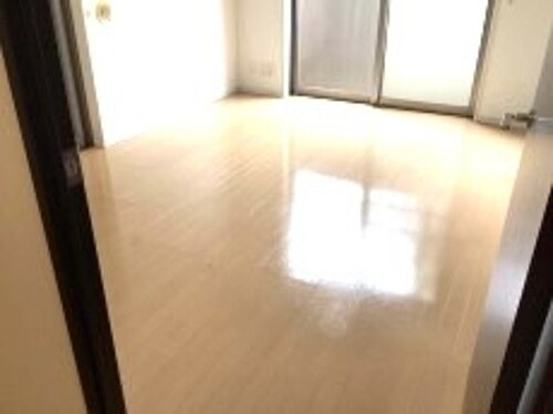 ライオンズヴィラッジオ玉川学園フォレストレジデンスの居間・リビング|洋室約8.0畳