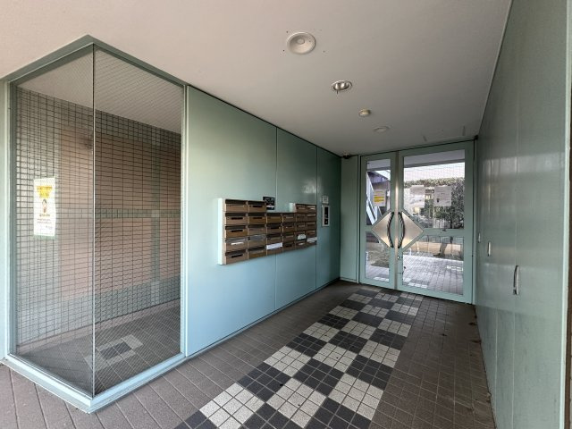 川崎市多摩区中野島３丁目の賃貸マンションのエントランス