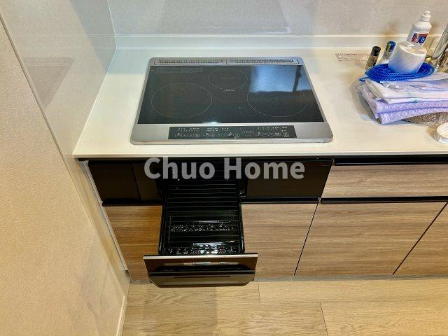 葛飾区東四つ木1丁目中古住宅のキッチン|IHクッキングヒーター