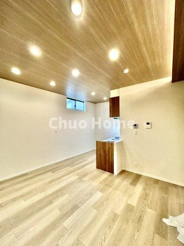 葛飾区東四つ木1丁目中古住宅の居間・リビング|リビングダイニング