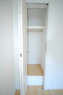 【洋室】 | Ａｎｇｅ２２４　Ｂ | 【Ａｎｇｅ２２４　Ｂ】こまごまとしたものを収納できそうですね