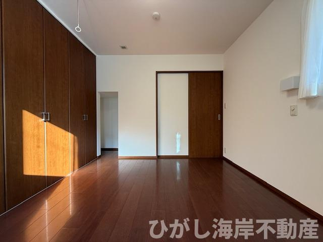 茅ヶ崎市菱沼1丁目　中古戸建の内装|新規リフォーム完了！　6.7帖　洋室