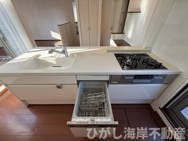 茅ヶ崎市菱沼1丁目　中古戸建のキッチン|新規リフォーム完了！　食洗器付きシステムキッチン